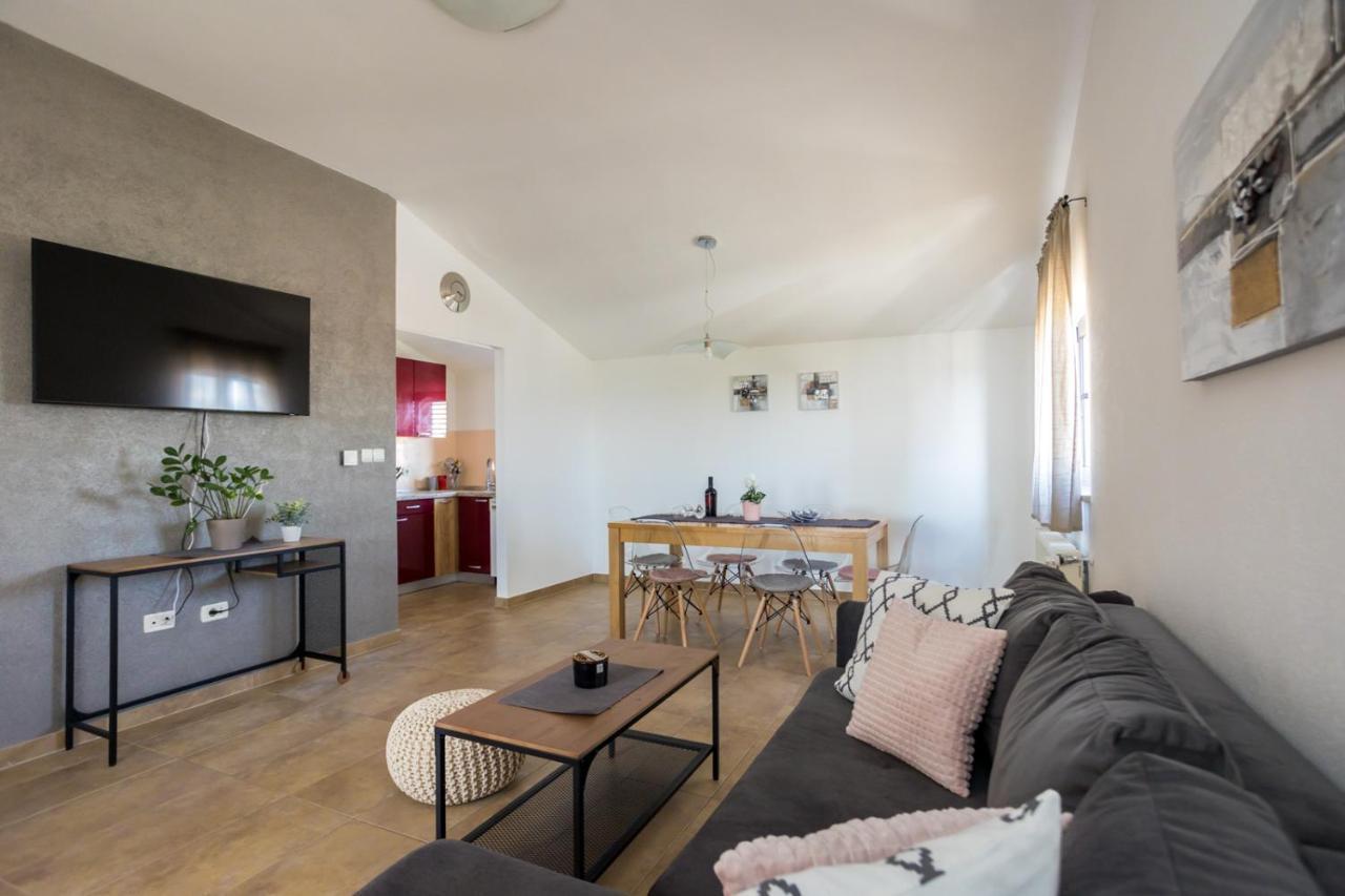 Apartmani Beba Omišalj Kültér fotó